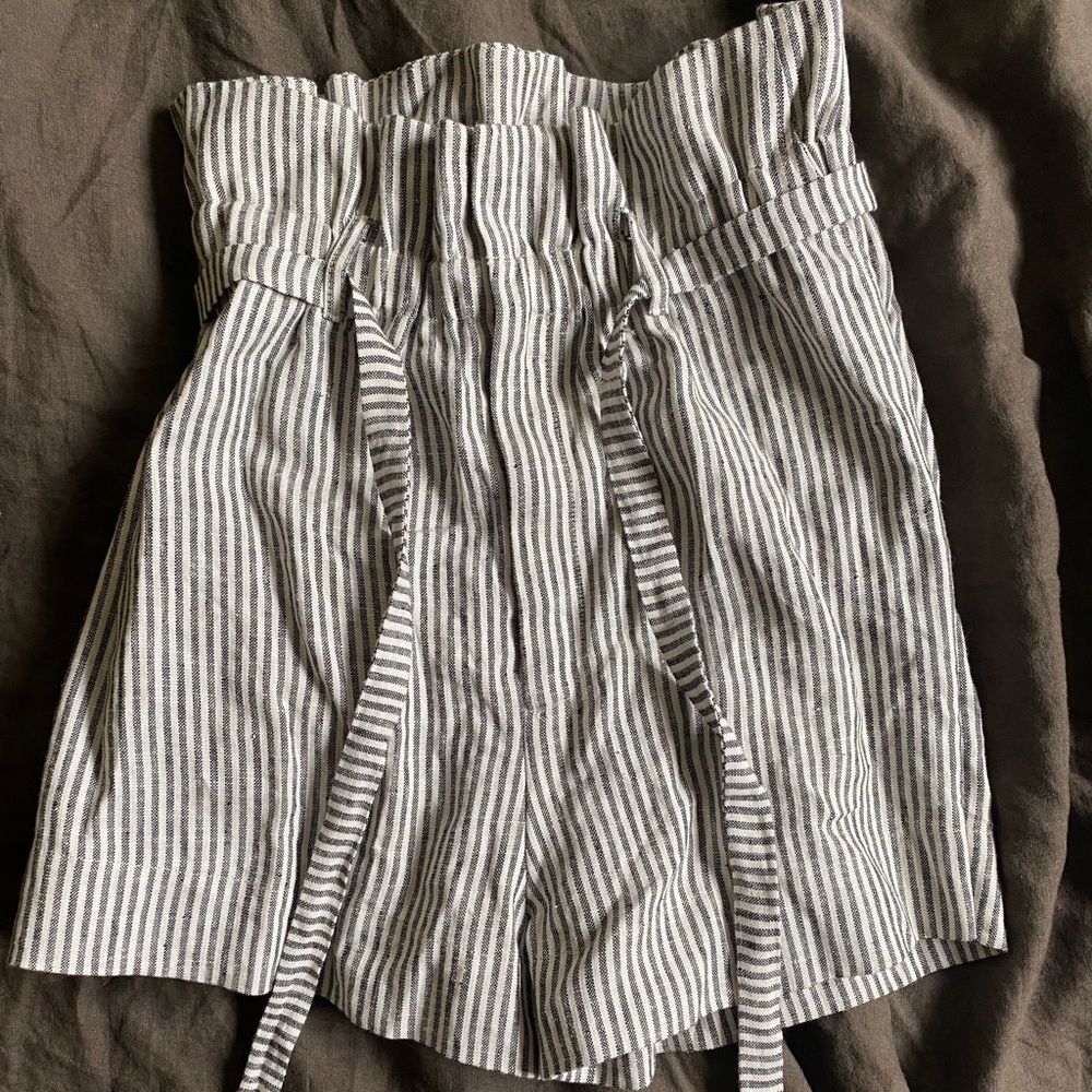 Reformation Striped Gray and White Women Shorts